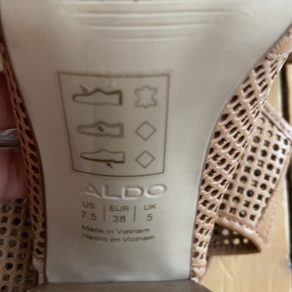 Aldo - Picture 4 of 7